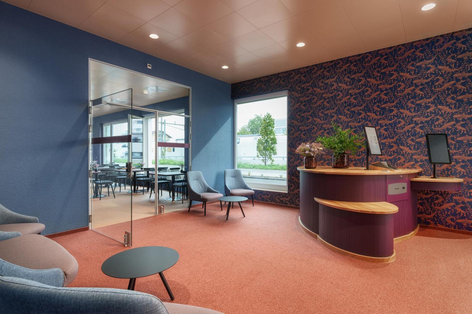 B-Smart Hotel 阿尔邦 外观 照片